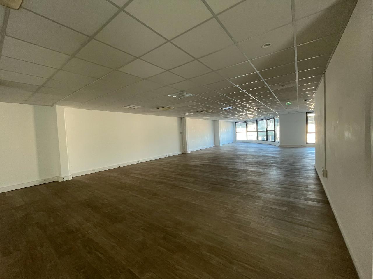Bureau Aix-en-Provence 842m² Location bureau Aix-en-Provence Bouches-du-Rhône OLBUR2421612 6
